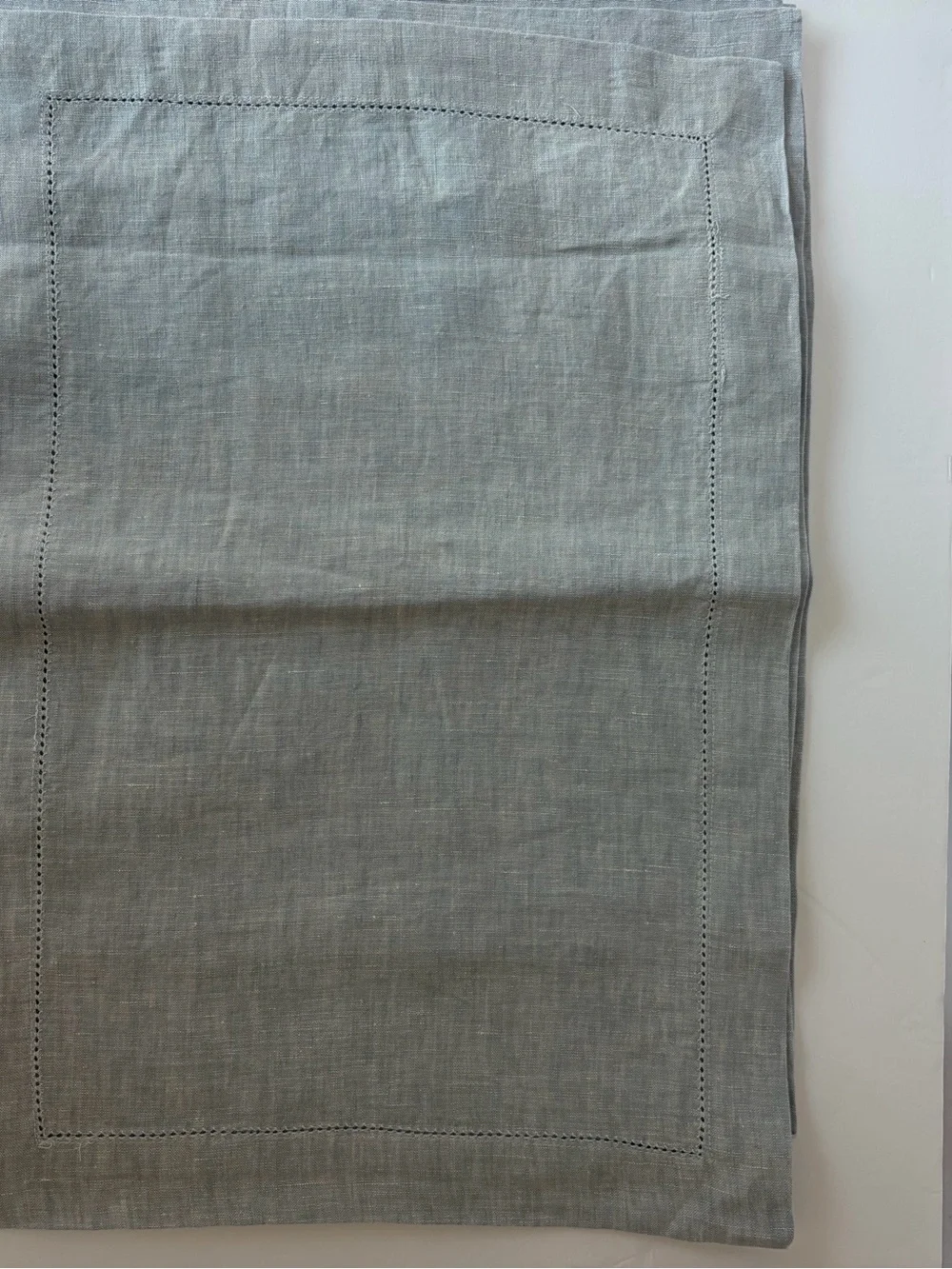 Noble Excellence Hemstitch Linen Placemats - Chambray/Light Blue- Set of 4